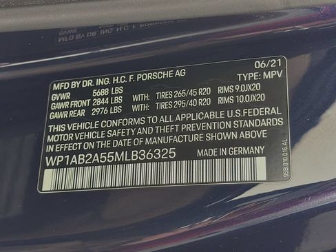 Certified 2021 Porsche Macan S w/ Premium Package Plus AWD/4WD image 39
