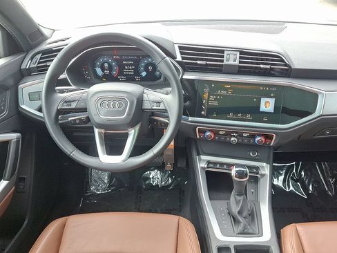 Certified 2025 Audi Q3 2.0T Premium AWD/4WD image 12