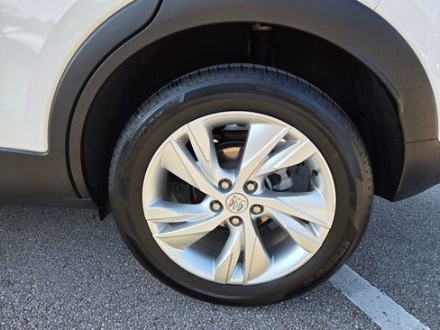 Certified 2025 Buick Encore GX Preferred FWD image 17