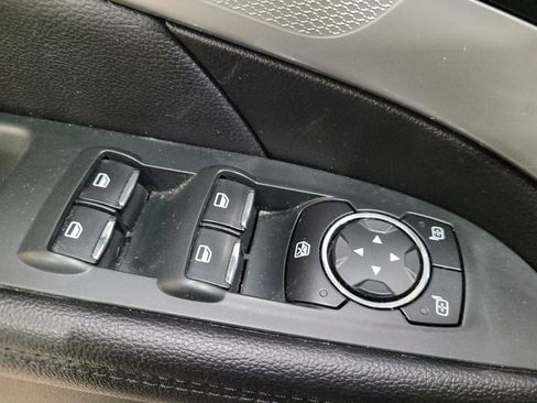 Used 2016 Ford Explorer XLT w/ Equipment Group 202A AWD/4WD image 27