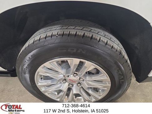 Used 2024 GMC Yukon XL Denali AWD/4WD image 10