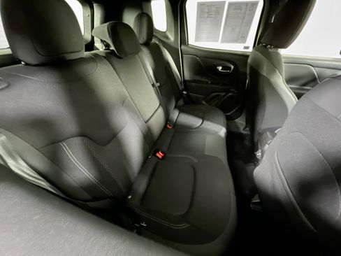 Used 2022 Jeep Renegade Altitude w/ Convenience Group image 26