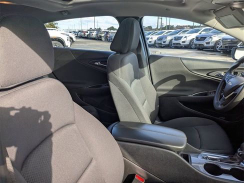 Certified 2024 Chevrolet Malibu LT image 30