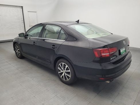 Used 2017 Volkswagen Jetta SE FWD image 5