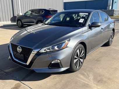 Used 2022 Nissan Altima 2.5 SV