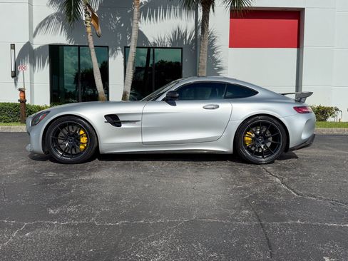 Used 2018 Mercedes-Benz AMG GT R image 38