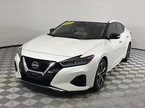 Used 2023 Nissan Maxima SV w/ Floor Mat Group FWD image 10