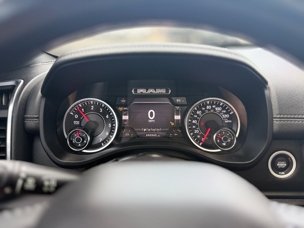 Used 2023 RAM 1500 Laramie RWD image 33