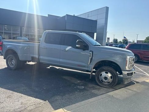 Used 2024 Ford F350 Lariat w/ Lariat Ultimate Package AWD/4WD image 5