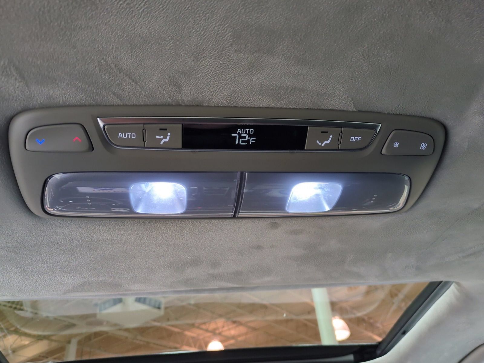 Certified 2024 Kia Telluride SX Prestige AWD/4WD image 17