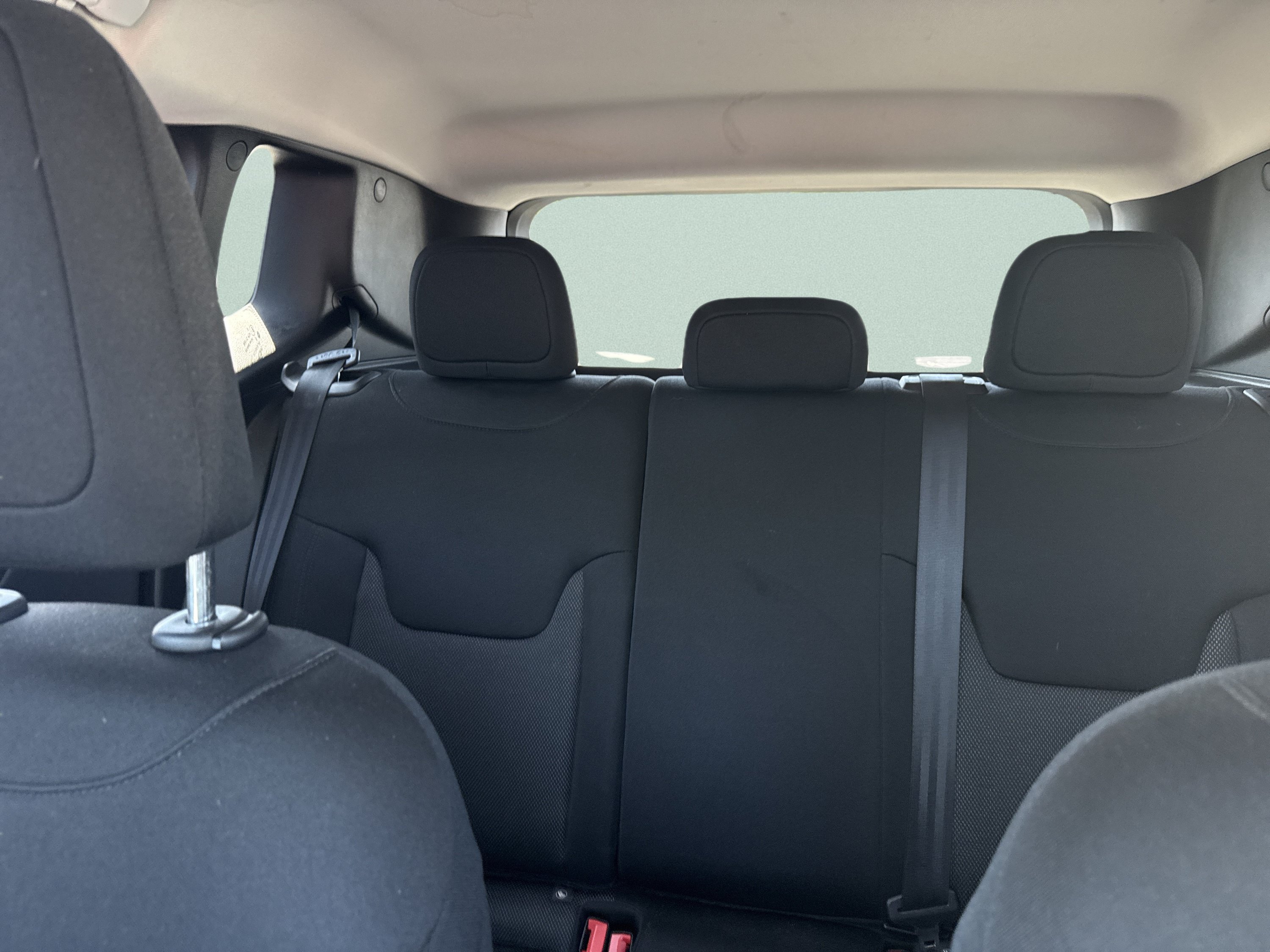 Used 2023 Jeep Renegade Latitude AWD/4WD image 26