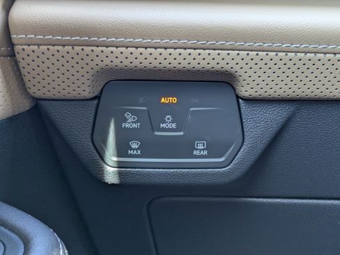 New 2026 Volkswagen Atlas Cross Sport SE FWD image 27