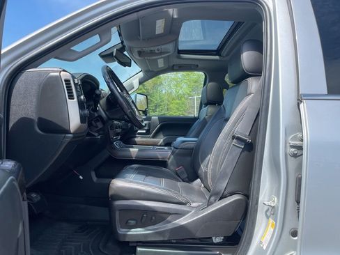 Used 2019 GMC Sierra 2500 Denali w/ Duramax Plus Package AWD/4WD image 31
