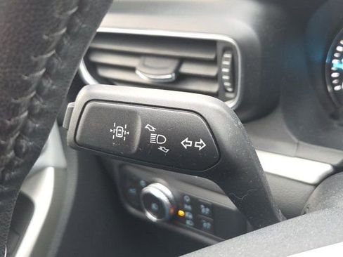 Used 2022 Ford Explorer XLT w/ Equipment Group 202A image 42