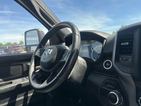 Used 2024 RAM 2500 Tradesman w/ Chrome Appearance Group AWD/4WD image 17