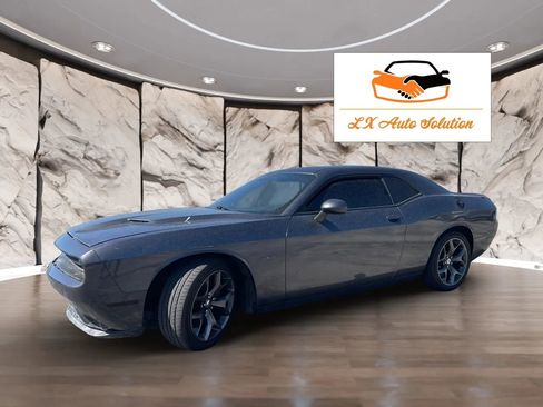 Used 2016 Dodge Challenger R/T RWD image 13