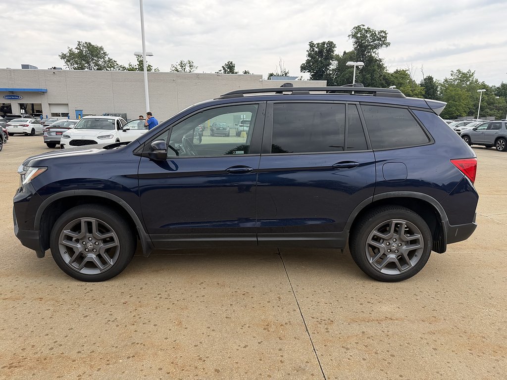 Used 2023 Honda Passport EX-L image 3