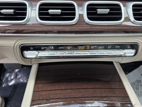 Certified 2022 Mercedes-Benz GLE 350 4MATIC w/ Warmth & Comfort Package image 15