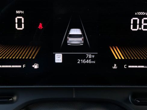 Used 2026 Kia Carnival FWD image 43