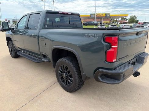 Used 2025 Chevrolet Silverado 2500 LTZ w/ Trail Boss Package AWD/4WD image 4