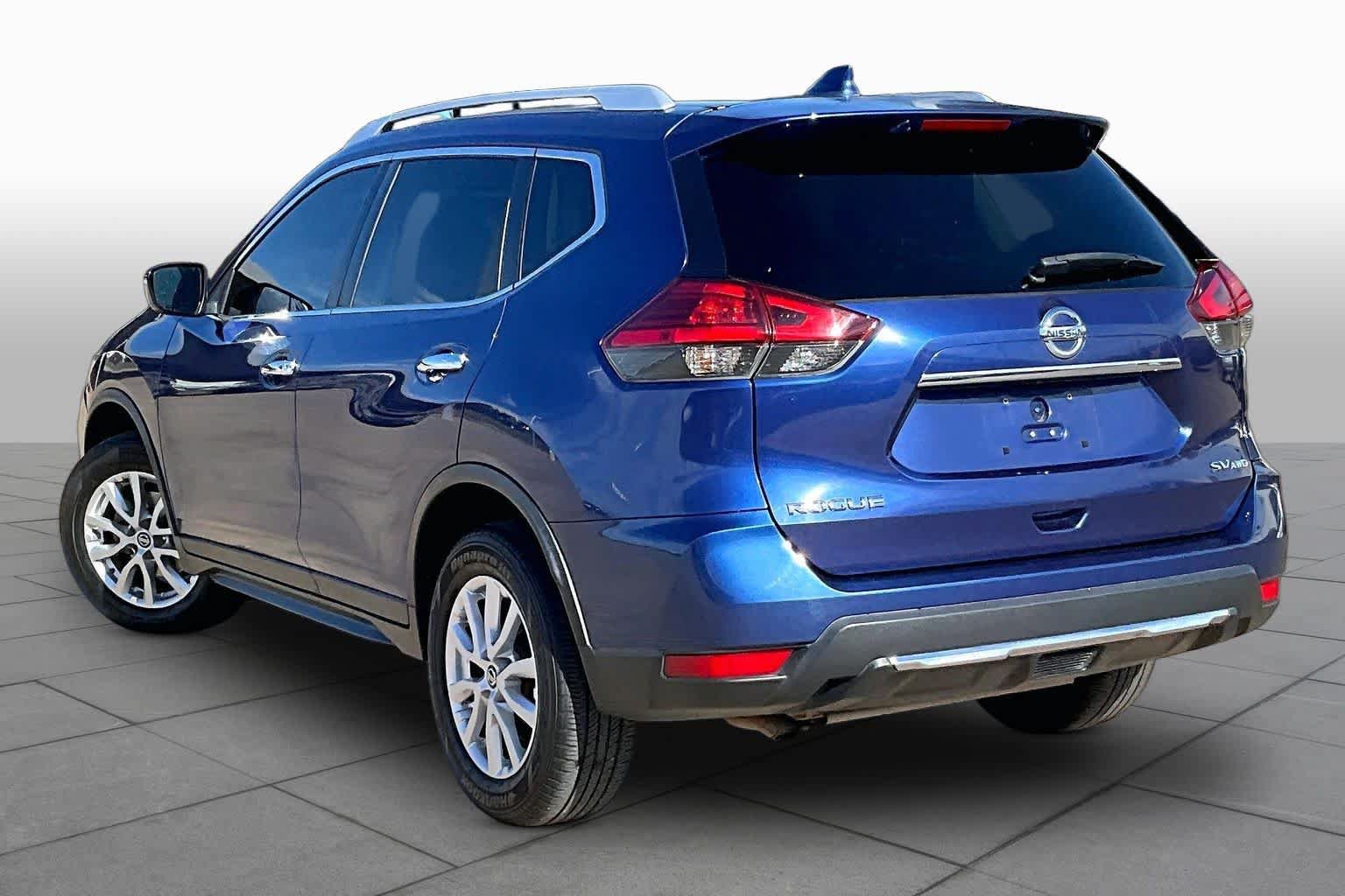 Used 2017 Nissan Rogue SV AWD/4WD image 15