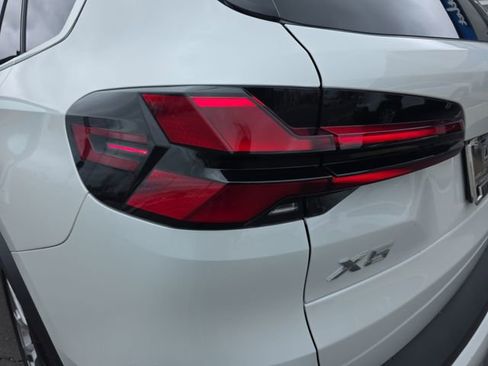 Used 2025 BMW X5 xDrive40i w/ Parking Assistance Package AWD/4WD image 35