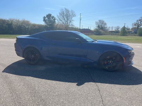 Used 2019 Chevrolet Camaro SS image 7