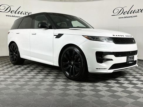 Used 2024 Land Rover Range Rover Sport Dynamic SE AWD/4WD image 1