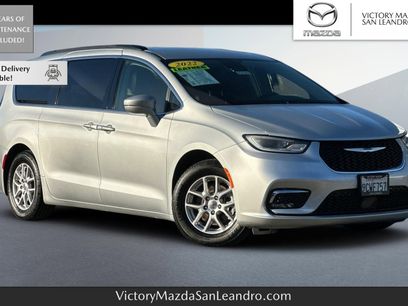 Used 2022 Chrysler Pacifica Touring-L