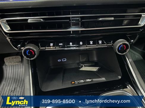 Used 2026 Chevrolet Traverse High Country w/ LPO, Floor Liner Package AWD/4WD image 13
