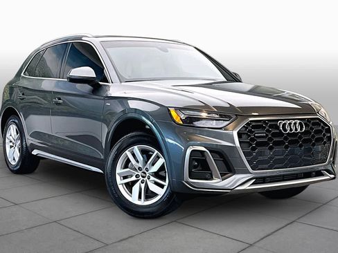 Used 2023 Audi Q5 2.0T Premium w/ Convenience Package AWD/4WD image 3