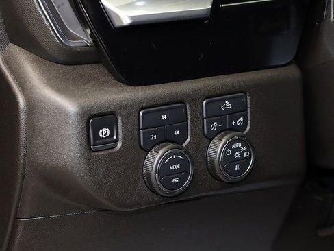 Certified 2025 Chevrolet Silverado 2500 LT w/ Convenience Package image 25