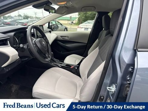 Used 2021 Toyota Corolla LE w/ Carpet Mat Package (TMS) FWD image 26