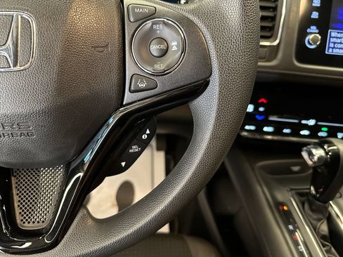Used 2022 Honda HR-V EX image 12
