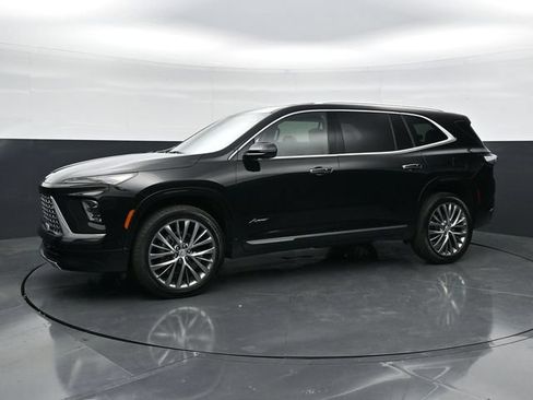 Used 2026 Buick Enclave Avenir w/ Super Cruise Package AWD/4WD image 6