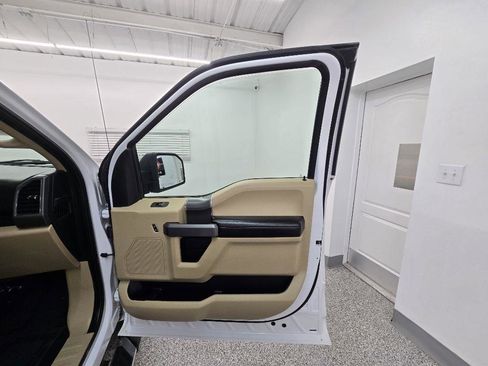 Used 2019 Ford F150 XLT w/ Equipment Group 302A Luxury AWD/4WD image 29