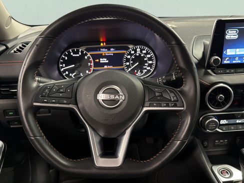 Used 2025 Nissan Sentra SR FWD image 36