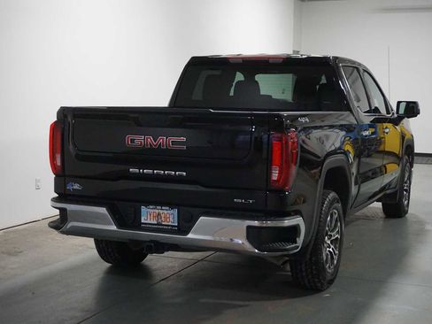 Certified 2025 GMC Sierra 1500 SLT image 6
