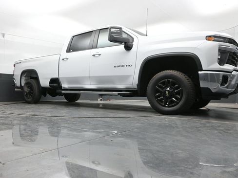 Used 2025 Chevrolet Silverado 2500 LT w/ Safety Package AWD/4WD image 41