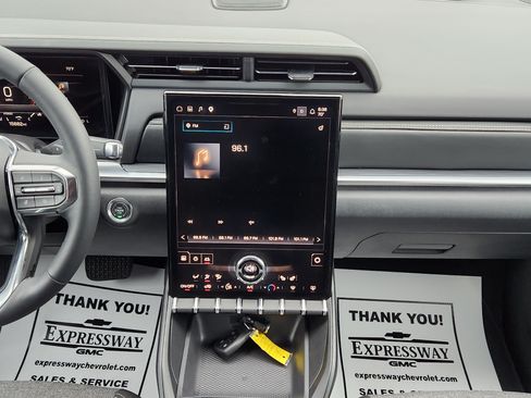 Used 2025 GMC Terrain Elevation AWD/4WD image 18
