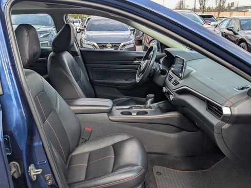 Used 2020 Nissan Altima 2.5 SR w/ Premium Package image 10