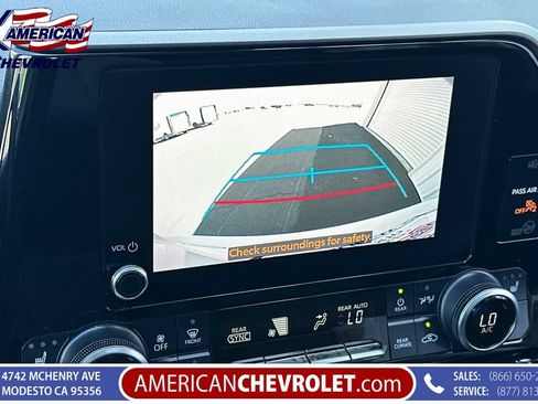 Used 2023 Toyota Highlander XLE FWD image 27
