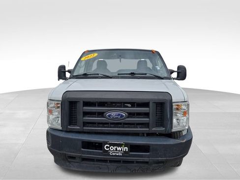 Used 2022 Ford E-450 and Econoline 450 Super Duty RWD image 4