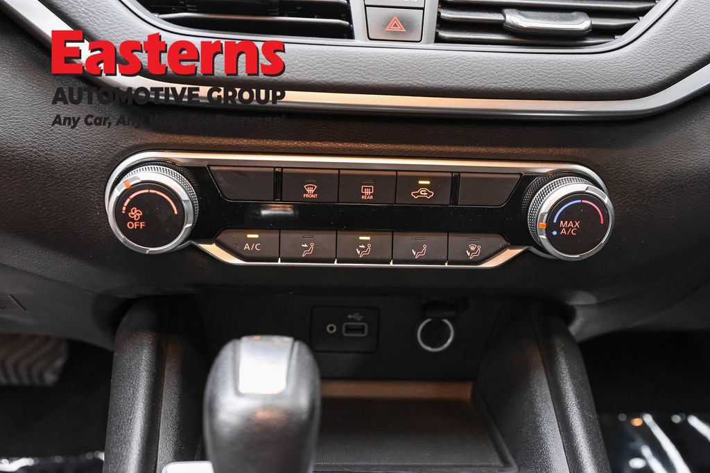Used 2023 Nissan Altima 2.5 S FWD image 19