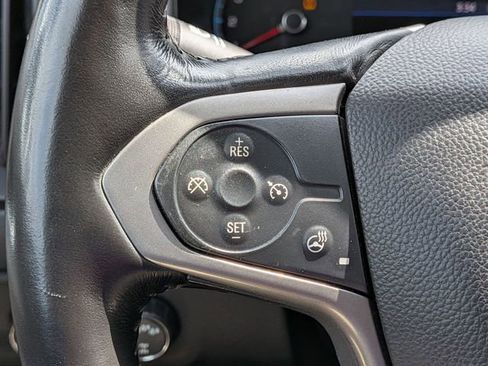 Used 2022 Chevrolet Colorado Z71 AWD/4WD image 19