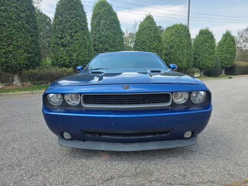 Used 2010 Dodge Challenger R/T image 8