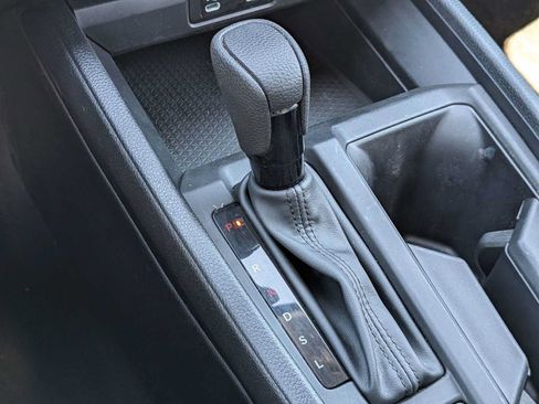 Certified 2025 Honda Accord LX image 28