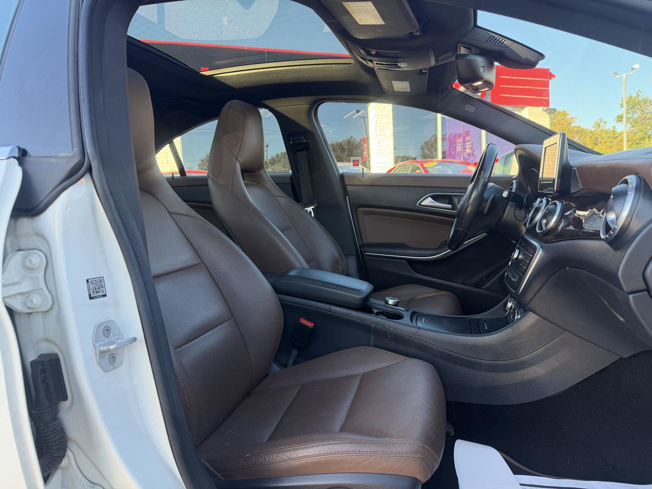 Used 2015 Mercedes-Benz CLA 250 4MATIC image 17