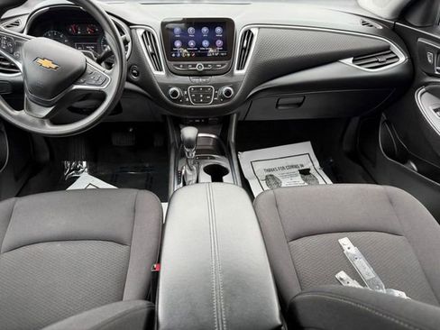 Used 2024 Chevrolet Malibu LT image 11