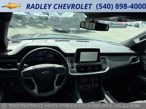 Used 2022 Chevrolet Suburban Z71 w/ Luxury Package AWD/4WD image 15